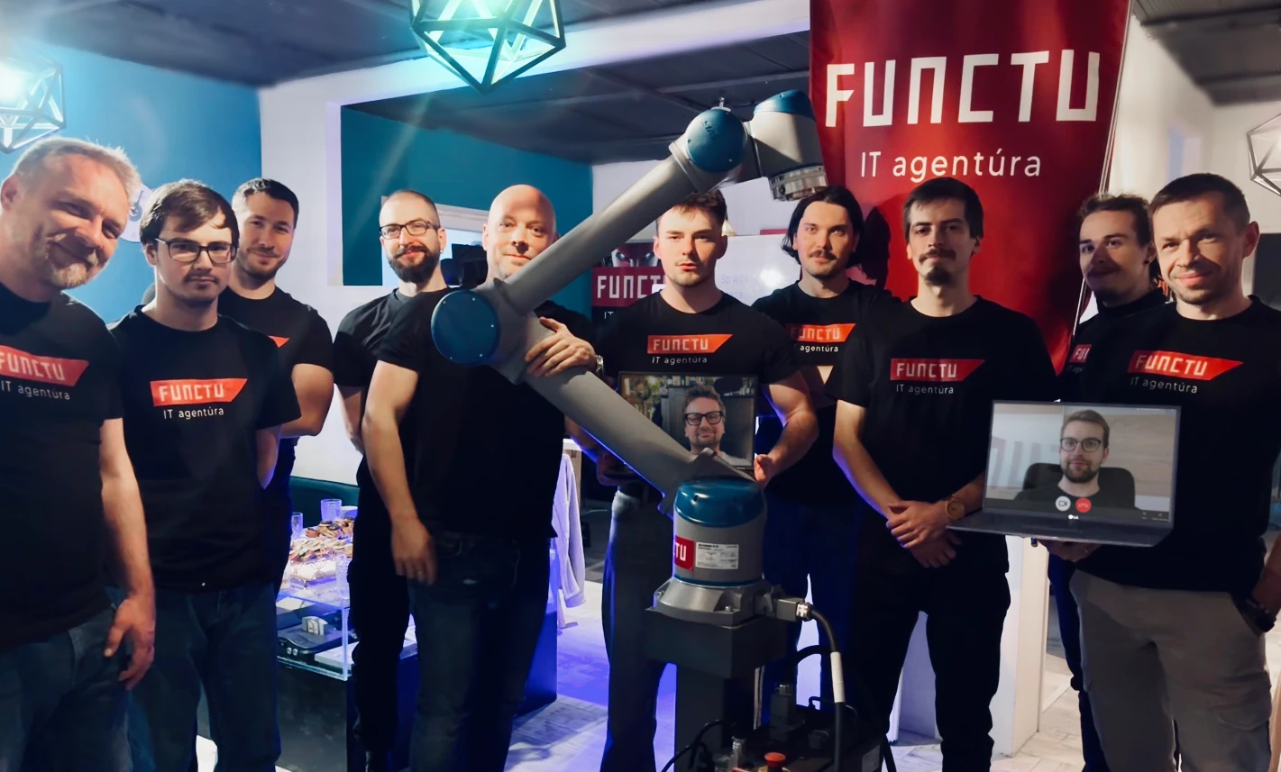 Tím Functu na spoločnej fotografii